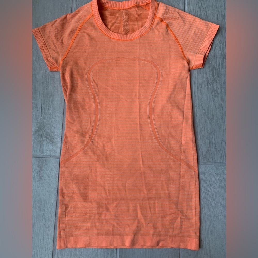 Lululemon top